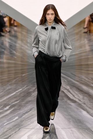 Nicole Kidman's Lookalike Daughter Sunday Rose Walks the Runway at