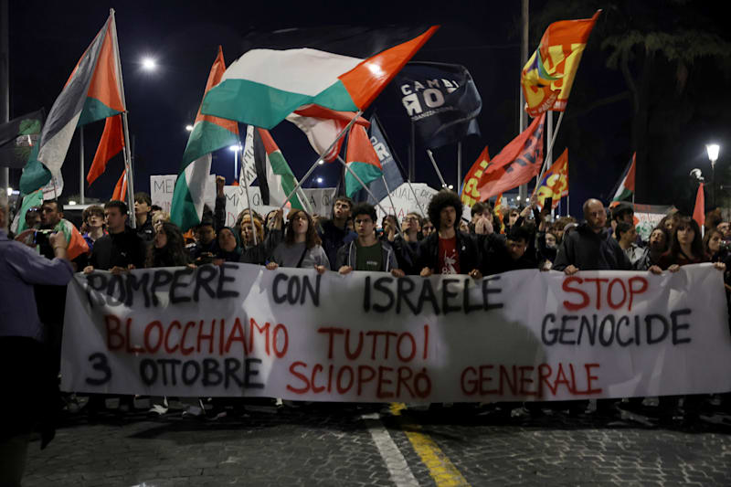 Proteste auf der Piazza dei Cinquecento in Rom, nachdem Israels Marine die Global Sumud Flotilla gestoppt hat