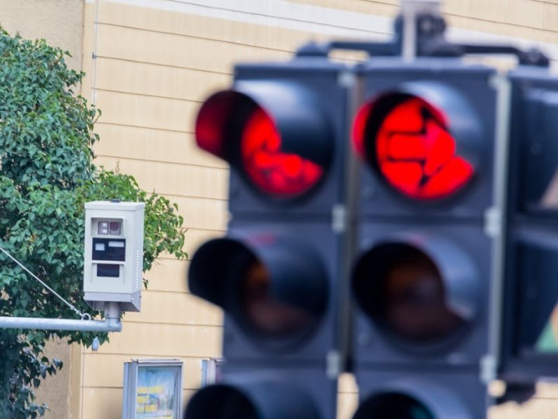 Verwunderlich Strafe Bei Berfahren Einer Roten Ampel Fotos