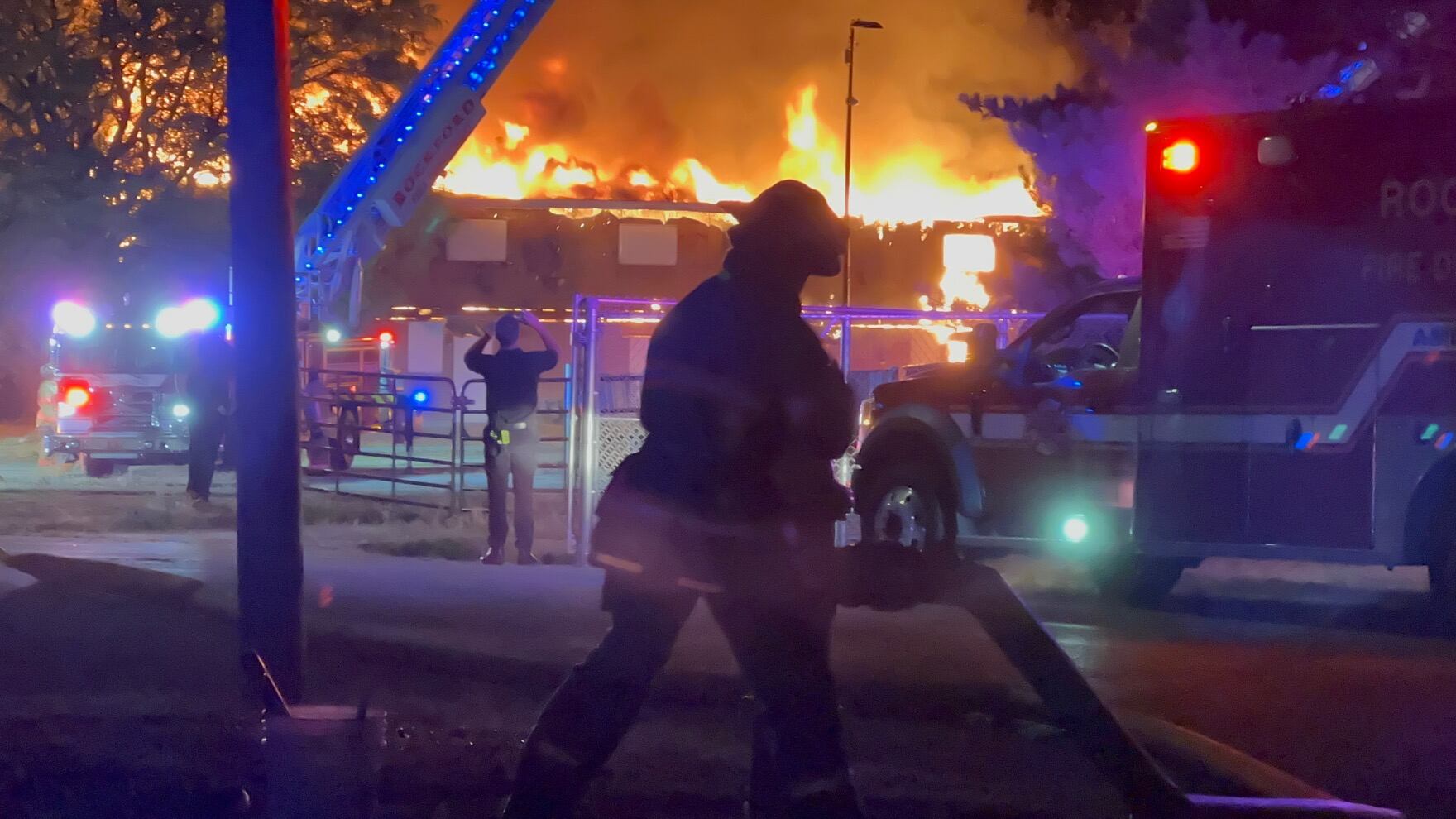 Crews battle early morning fire in Rockford