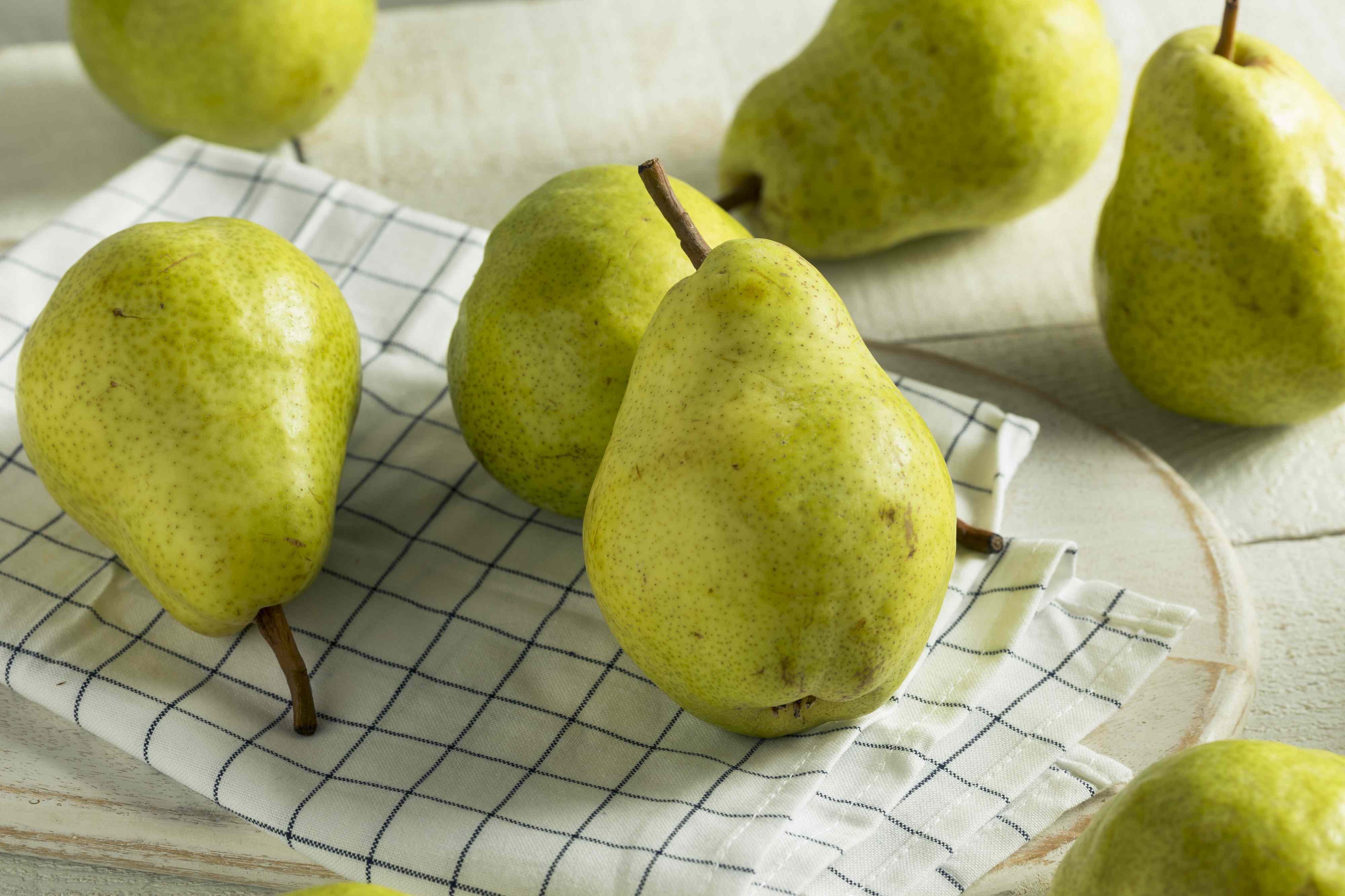 When Is the Best Time to Eat a Pear for Gut Health and Weight Loss?