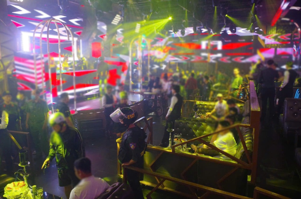 Nhiều người dương tính ma túy trong quán bar ở Phú Quốc, 2 người bị tạm giữ để điều tra