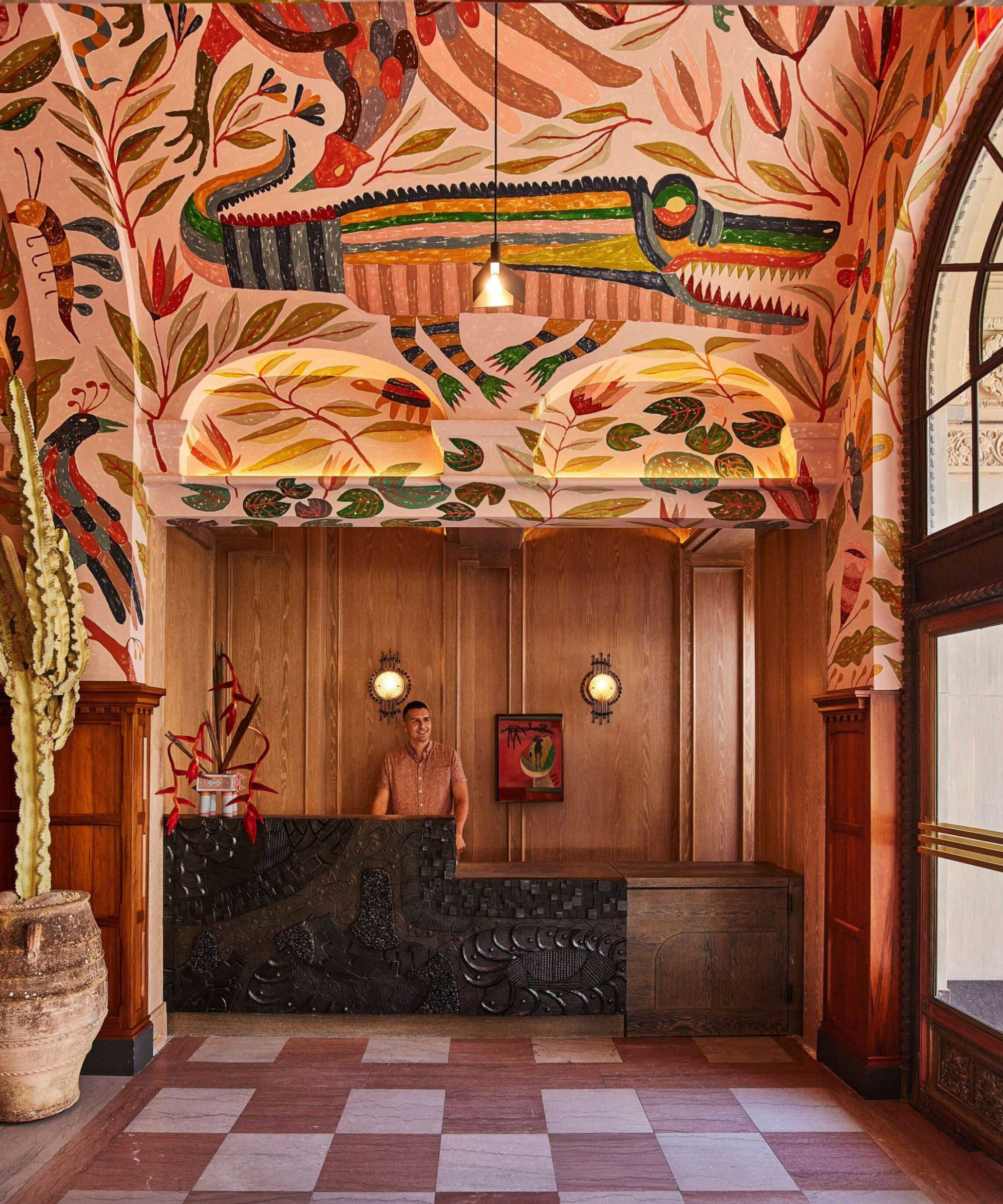 This is the unexpected trick that makes Stevie Nicks’s entryway feel