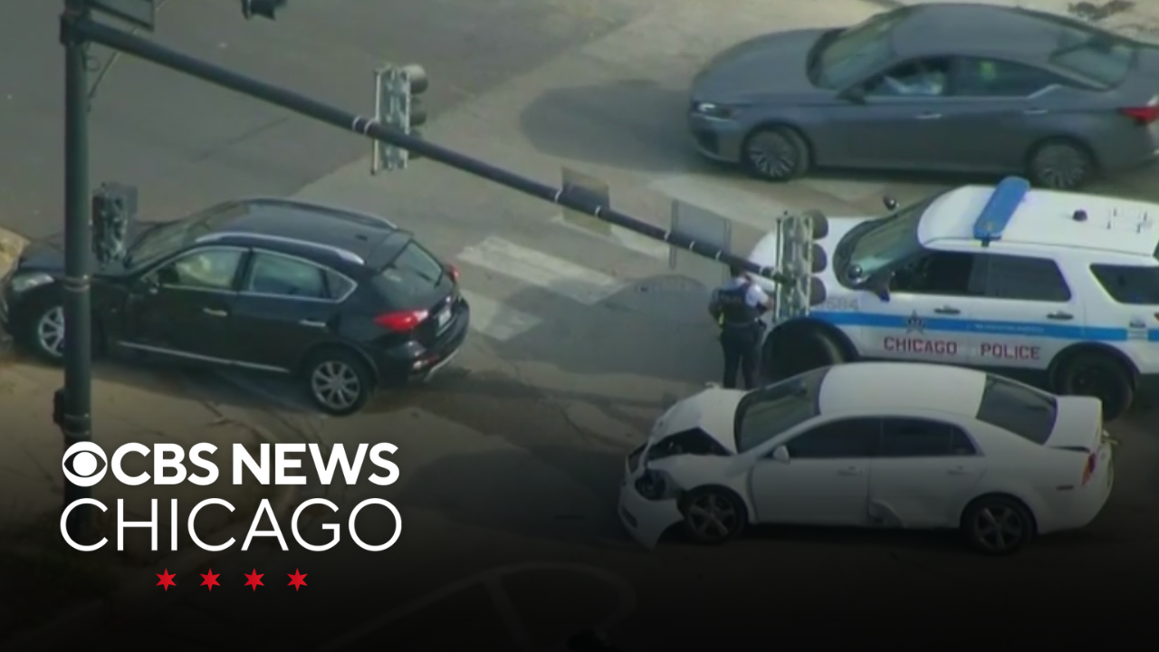 U.S. border patrol agents briefly detain person after crash on Chicago ...