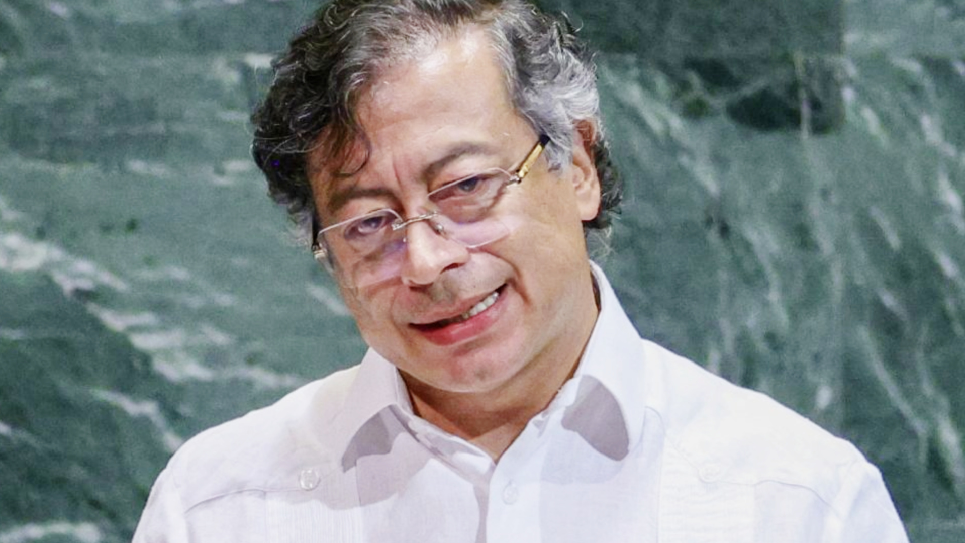 "Esta brigada deve ser maior que a brigada dos Estados Unidos. É por isso que, aqui em Nova York, peço a todos os soldados do Exército dos Estados Unidos que não apontem seus rifles para a humanidade", disse ele por meio de um megafone, segundo o El País.