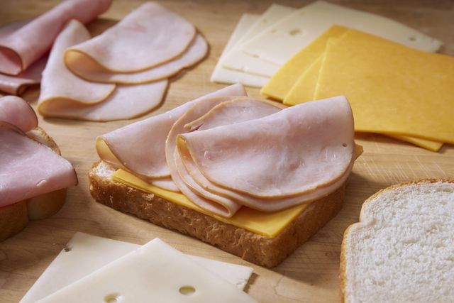 AA1NK8p0 Kami Bertanya pada 3 Ahli Gizi Apa Daging Sosis yang Paling Sehat—Dan Mereka Semua Berkata Sama