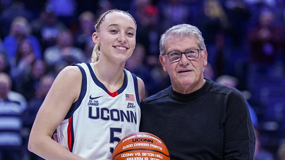 Paige Bueckers Sent UConn Coach Geno Auriemma Sweet Text Before Team's  First Practice