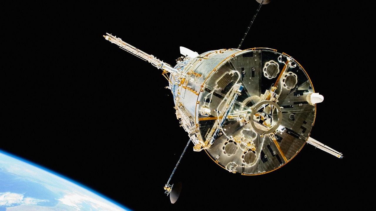 AA1NKKaA Satelit NASA yang lama dianggap mati mengirimkan sinyal baru