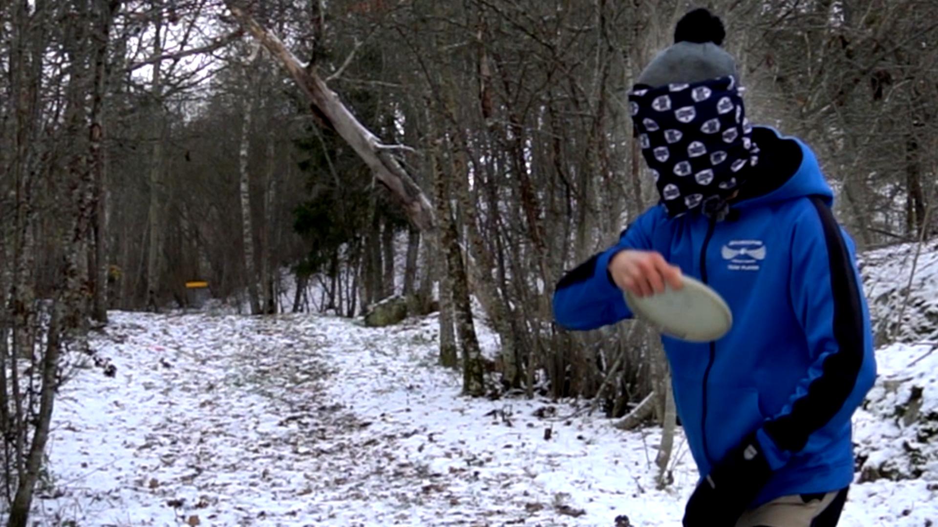 Farthest disc golf ace blindfolded - 49.51 m (162 ft 5.2 in ) by Kevin ...