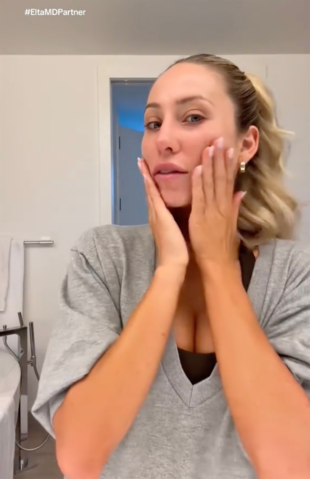 AA1NKTGC Alix Earle menyukai sunscreen pengoreksi warna hijau ini untuk menghilangkan kemerahan: 'Benar-benar bekerja dengan baik'