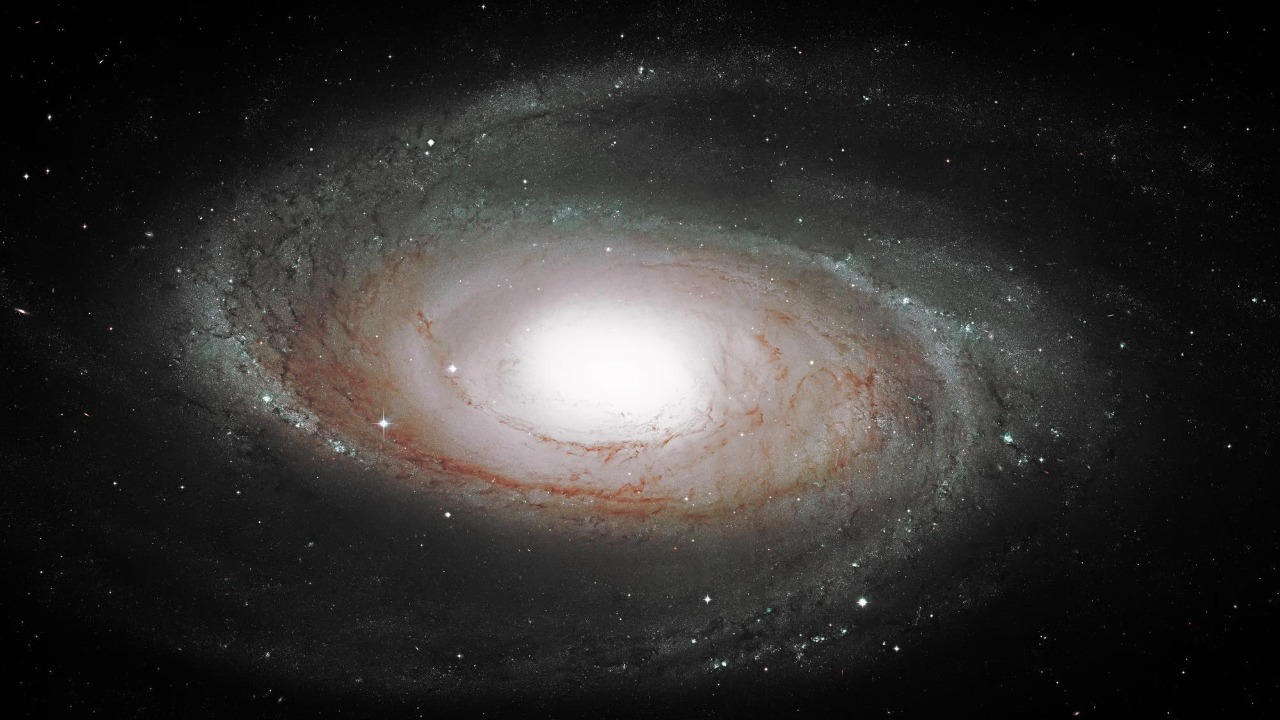 AA1NKf4A Hubble menemukan galaksi dengan bentuk yang sulit dijelaskan