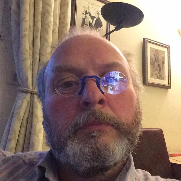 AA1NKiXd Dokter NHS yang mengatakan dia 'menikmati memotong' melukai lebih dari 100 wanita, menurut laporan yang menyebutnya.