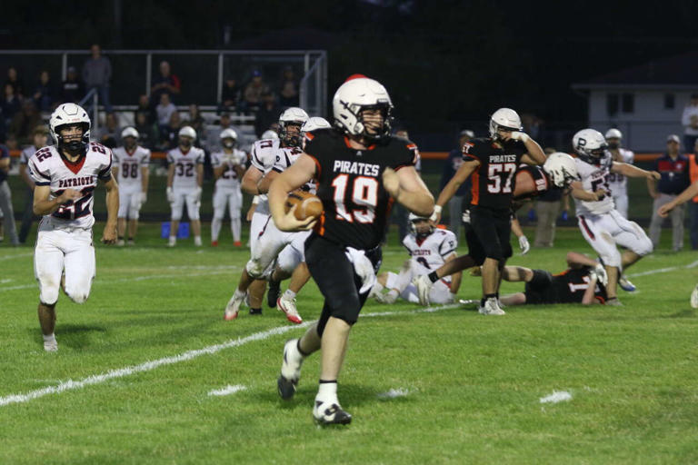 Week 6 Tribune football standouts: Stonecipher, Bucholtz star