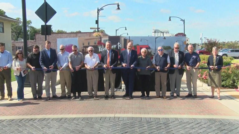 Johnson City leaders cut ribbon on completed West Walnut corridor