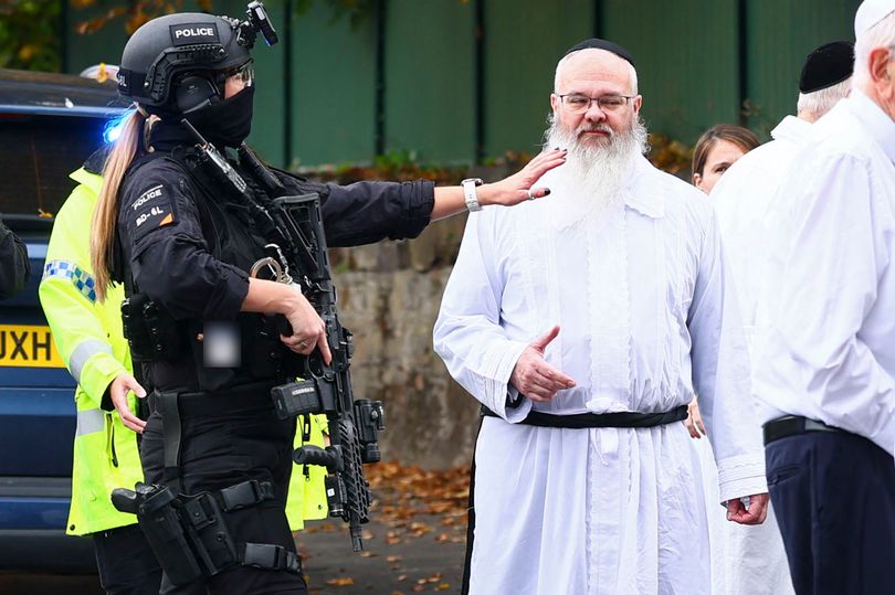 Bloodstained rabbi hailed 'hero' for stopping more horror in Manchester ...