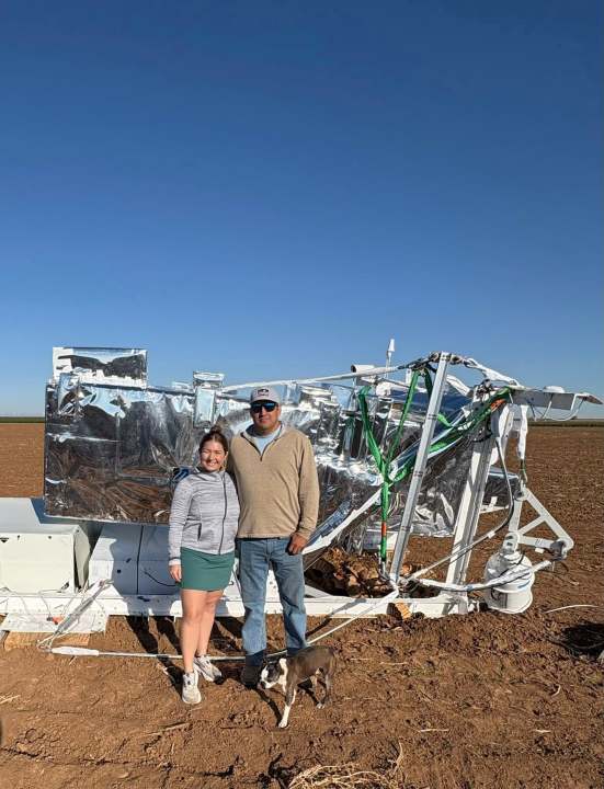 AA1NL6pV Balon penelitian NASA mendarat secara tidak sengaja di lahan pertanian di Barat Texas