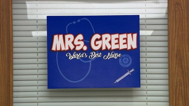 AA1NL9eF Perawat Sekolah Menengah Cooper memimpin inisiatif keselamatan jantung dengan Proyek Adam