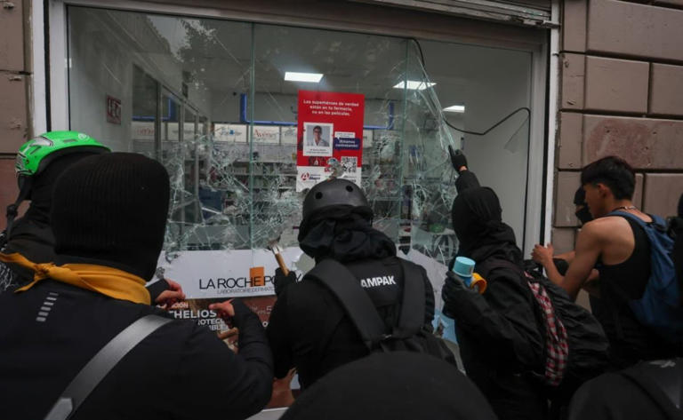 Fotos Violenta Marcha Del 2 De Octubre Saquean Vandalizan Y Agreden