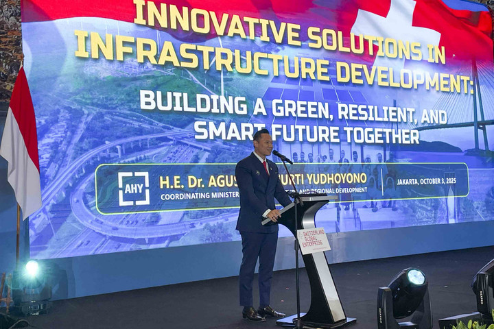 AHY: Swiss Siap Investasi di Proyek Giant Sea Wall