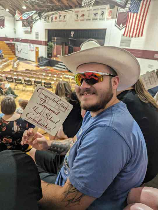 AA1NLaR5 Pria Tremont berjuang melawan Virus Powassan setelah digigit kutu, keluarga menyebarkan kesadaran