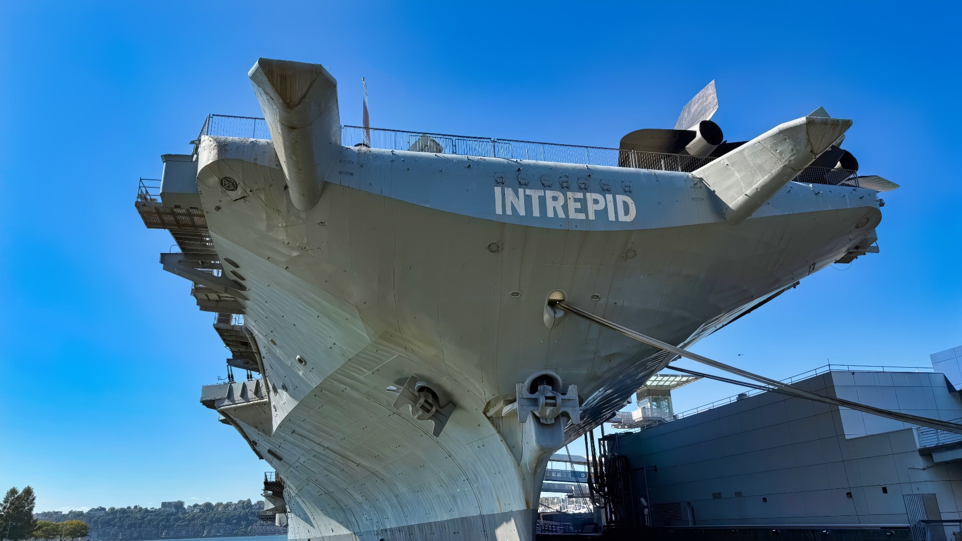 The Essex-Class Aircraft Carriers Have A Message for Any Navy on Earth