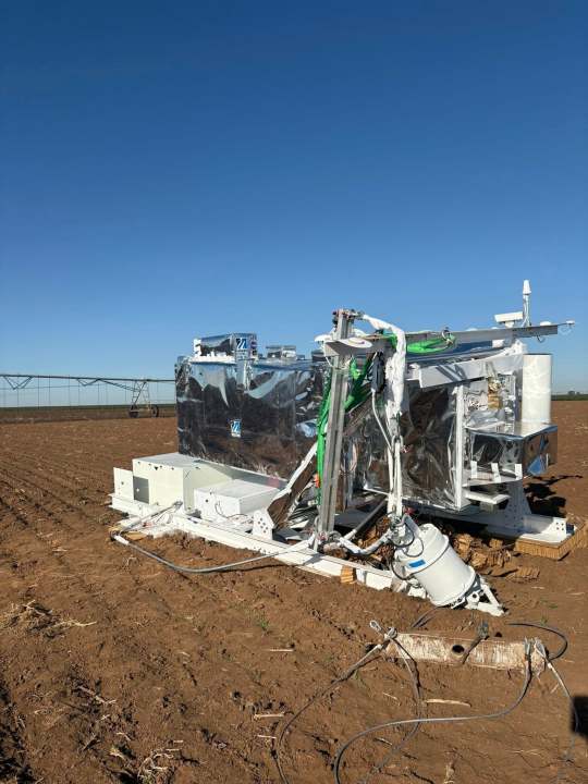 AA1NLkkF Balon penelitian NASA mendarat secara tidak sengaja di lahan pertanian di Barat Texas