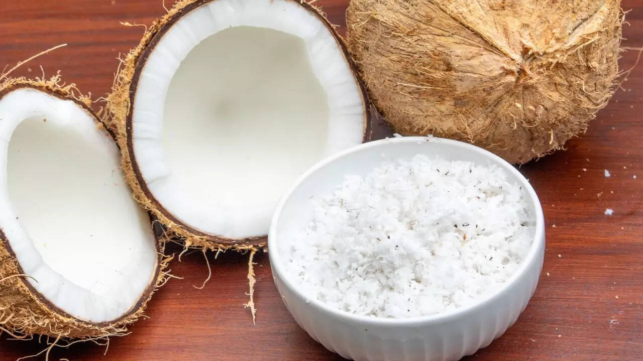 People with diabetes can include white coconut in their diet: Know the ...