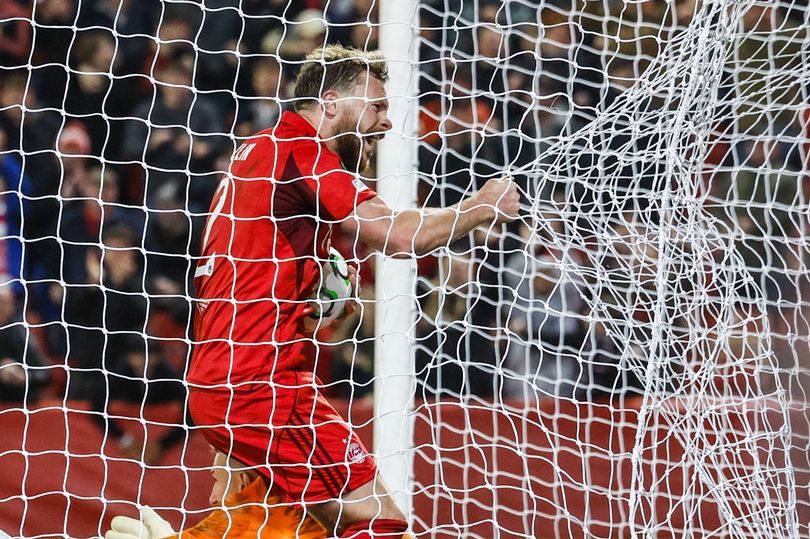 Inside the 'annoyed' Aberdeen dressing room as Nicky Devlin gets honest ...