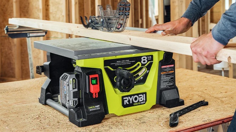 AA1NP5oX Alat Apa yang Memiliki Catatan Terburuk untuk Cedera?