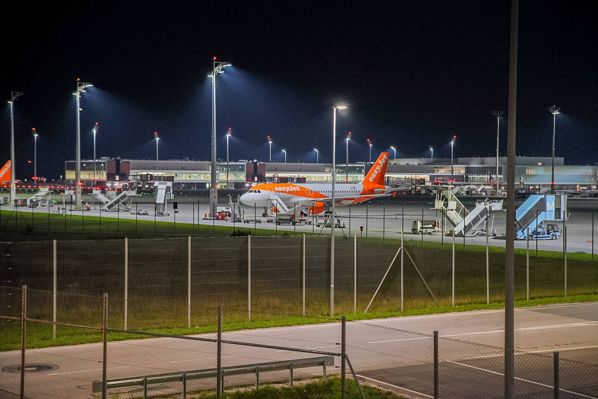 Der Flughafen München hat am Freitagabend wegen neuer Drohnen-Sichtungen wieder den Betrieb eingestellt. Quelle: Enrique Kaczor/onw-images/dpa