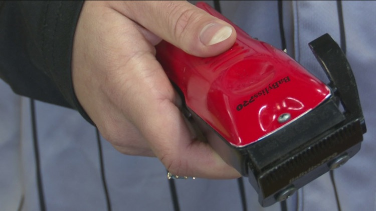 AA1NPa8y Potong rambut gratis ditawarkan di Cherry Street Mission melalui Inisiatif 'Tampil Bagus, Merasa Baik'