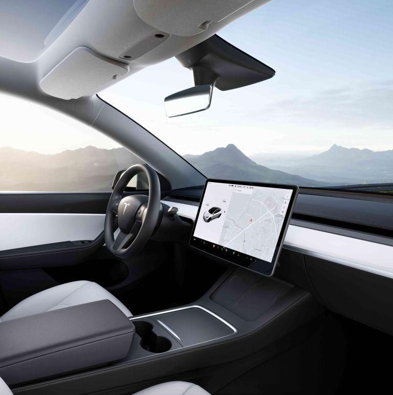 Penjualan Tesla Model Y tembus 4 juta unit