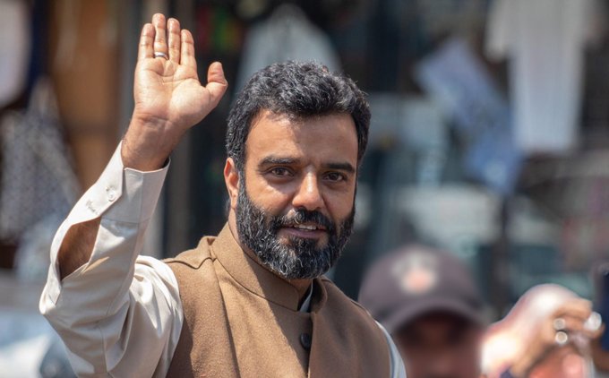 Aga Ruhullah extends support to Ladakhis, says ‘divided on paper ...