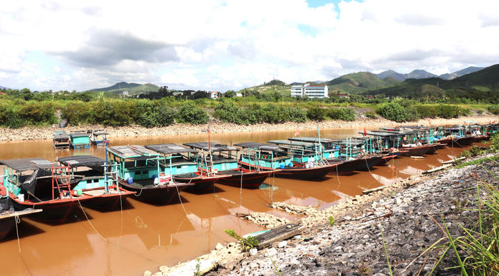 Các tàu vào tránh trú bão số 11 tại thôn Đồng Châu, xã Tiên Yên, tỉnh Quảng Ninh.