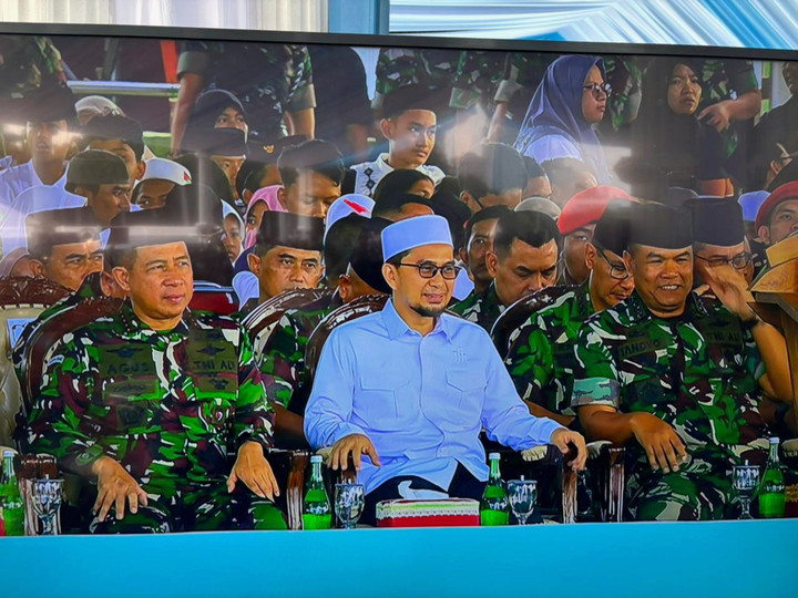 Suasana doa bersama dalam rangka HUT ke-80 TNI di Monas, Jakarta Pusat pada Sabtu (4/10/2025). Foto: Abid Raihan/kumparan
