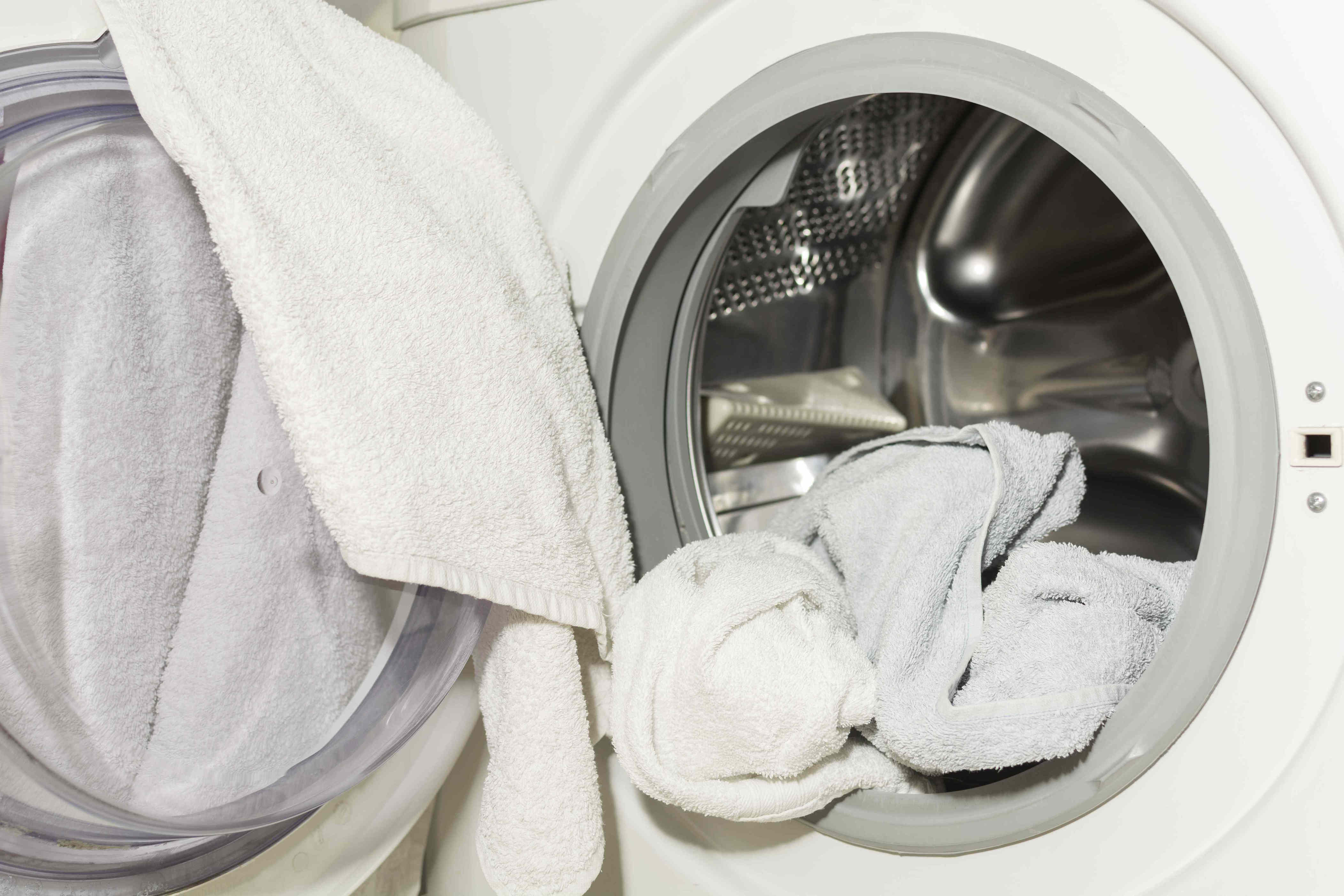 Should you use fabric softener on towels? Here’s what a laundry expert ...