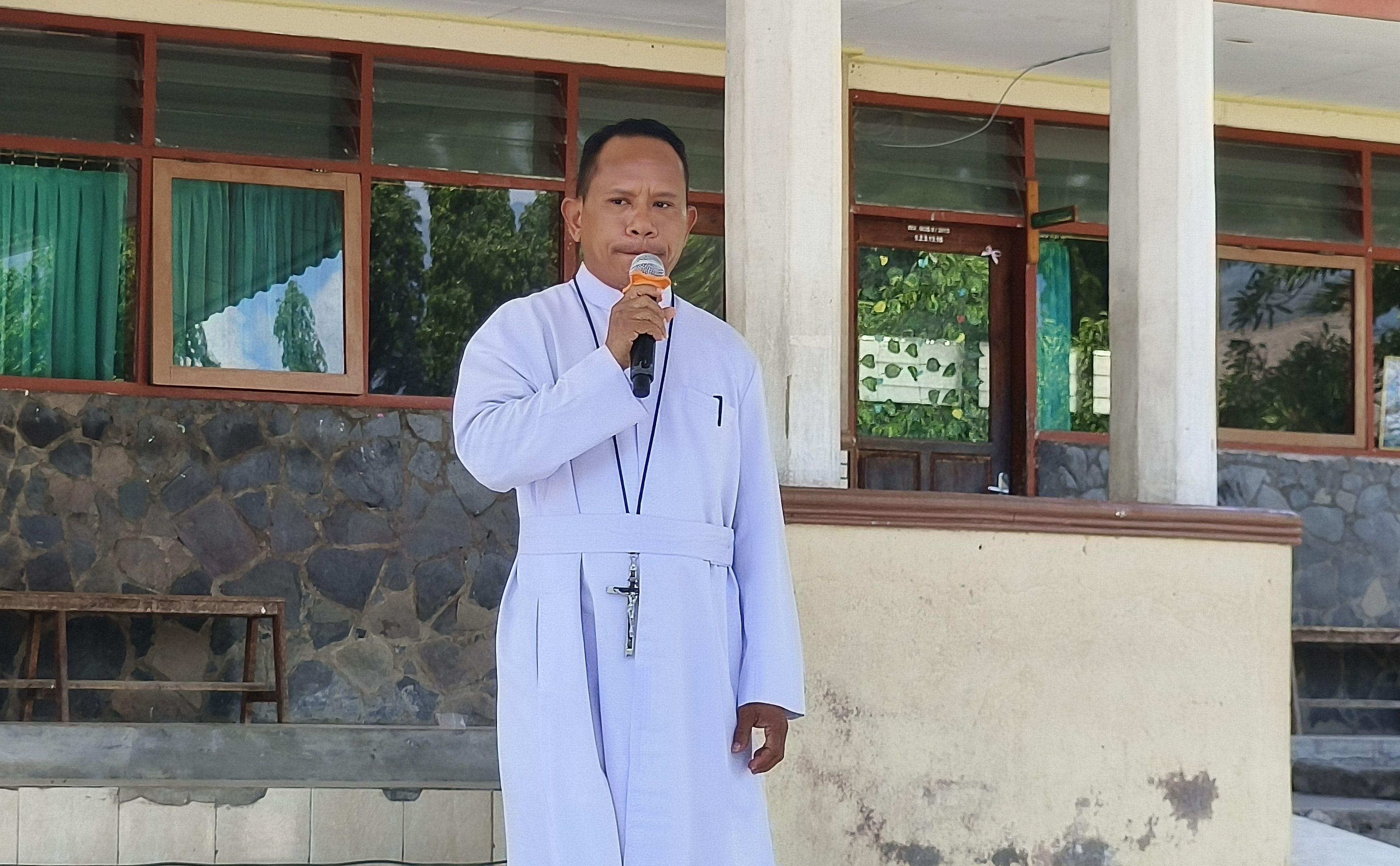 AA1NRHsN Neo Tanuwijaya Bawa Emas OSN 2025 untuk Nian Tana Sikka dan NTT