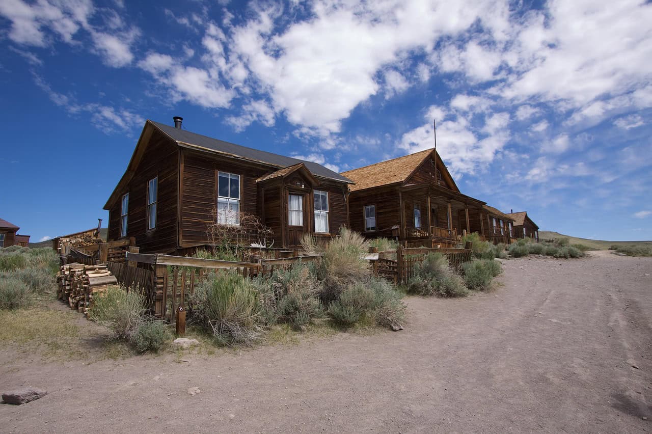 12 Haunted U S Ghost Towns Perfect For October Road Trips