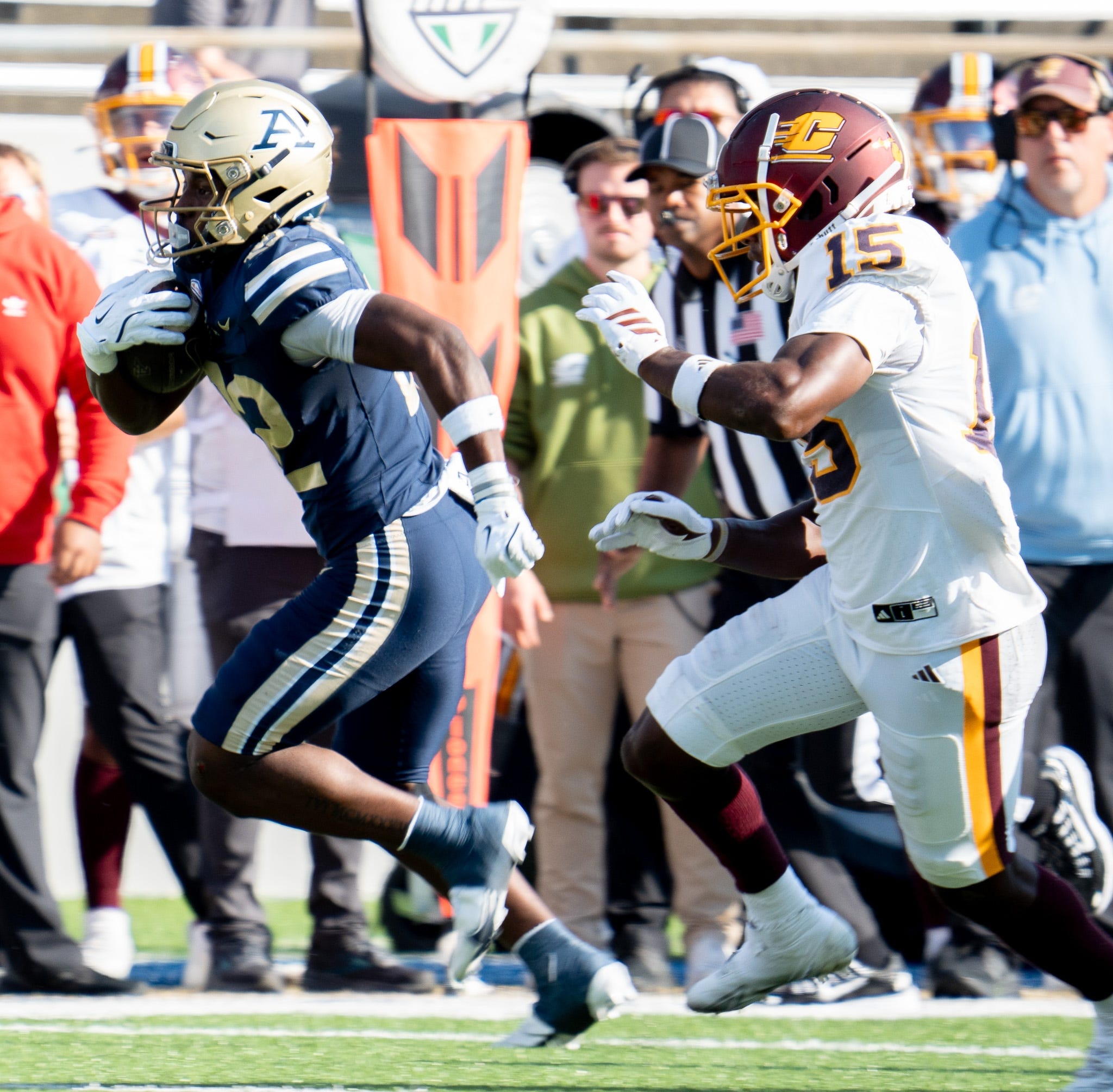 Kent State vs Akron football score, recap. KSU seizes Wagon Wheel in ...