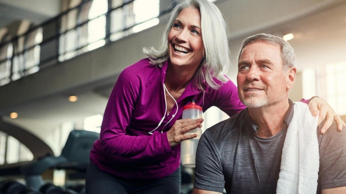 Gesund und fit alt werden: Dazu gehört neben gesunder Ernährung auch regelmäßige Bewegung, wie Altersforscher bestätigen.