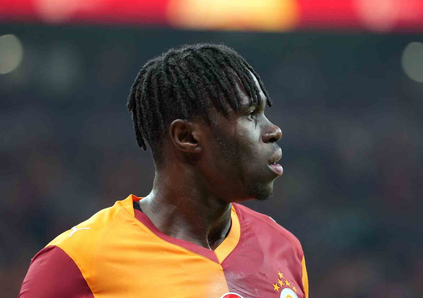 galatasaray-da-wilfried-singo-sakatland