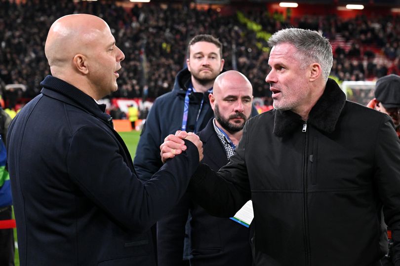 Arne Slot le da la razón accidentalmente a Jamie Carragher con su admisión en el Liverpool
