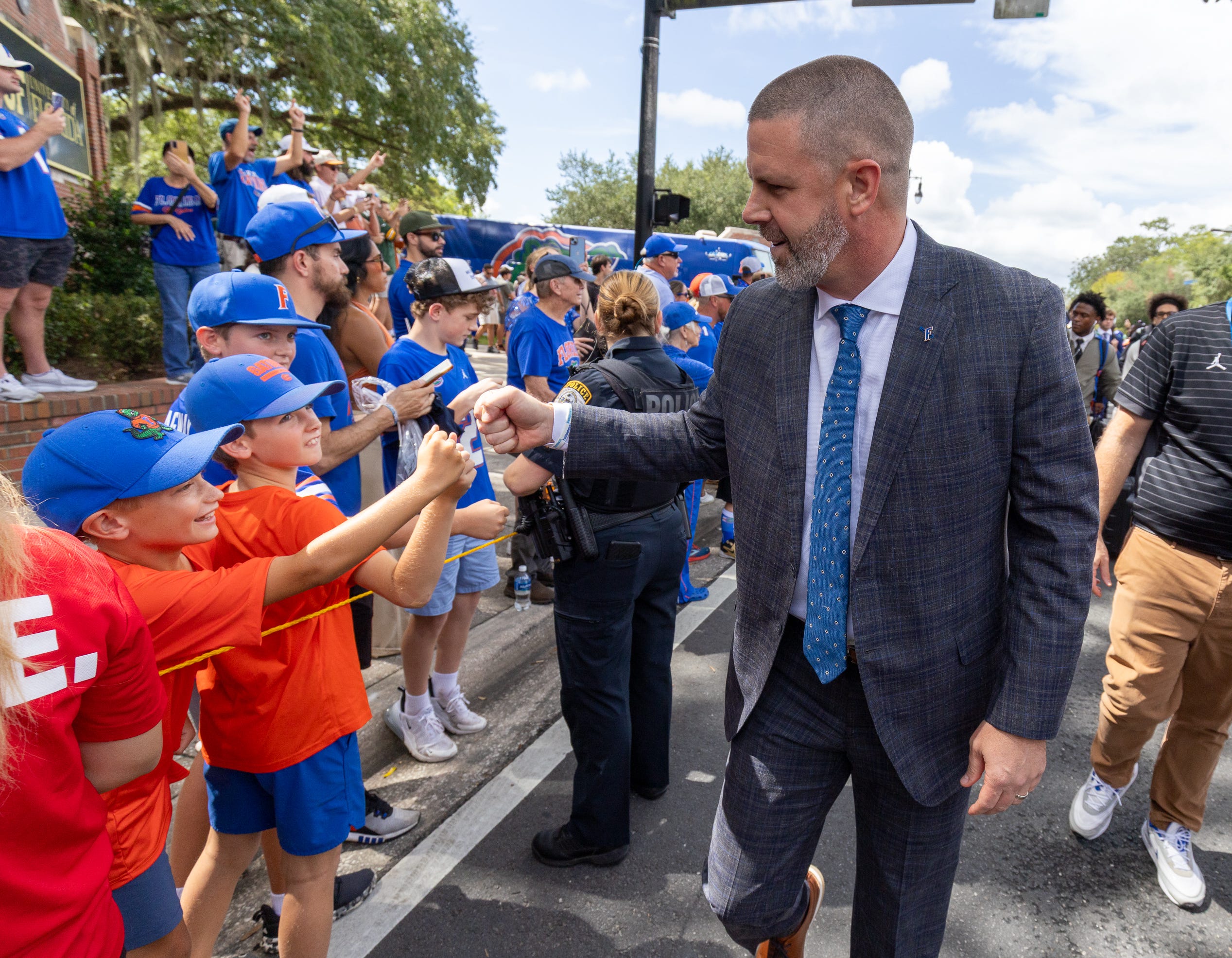 Dampened campus enthusiasm headlines fan reaction to Florida football ...