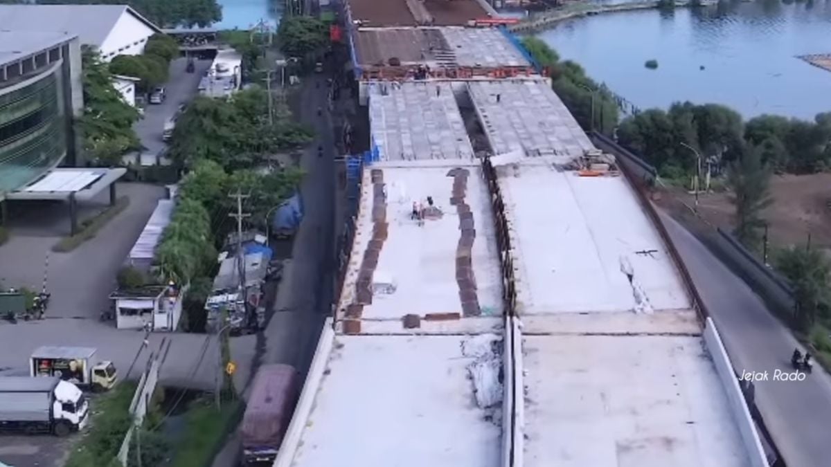 Proyek Tol Semarang-Demak Seksi 1B Berjalan Cepat! Tanggul Laut dan Jembatan Sungai Sayung Siap Sele