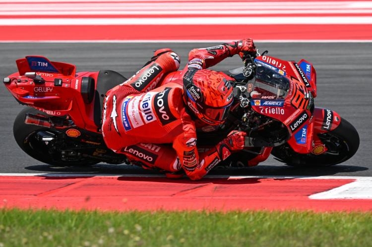 VIDÉO MotoGP. La terrible chute de Marc Marquez et Marco Bezzecchi au ...