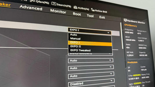 A BIOS menu showing various memory EXPO profiles