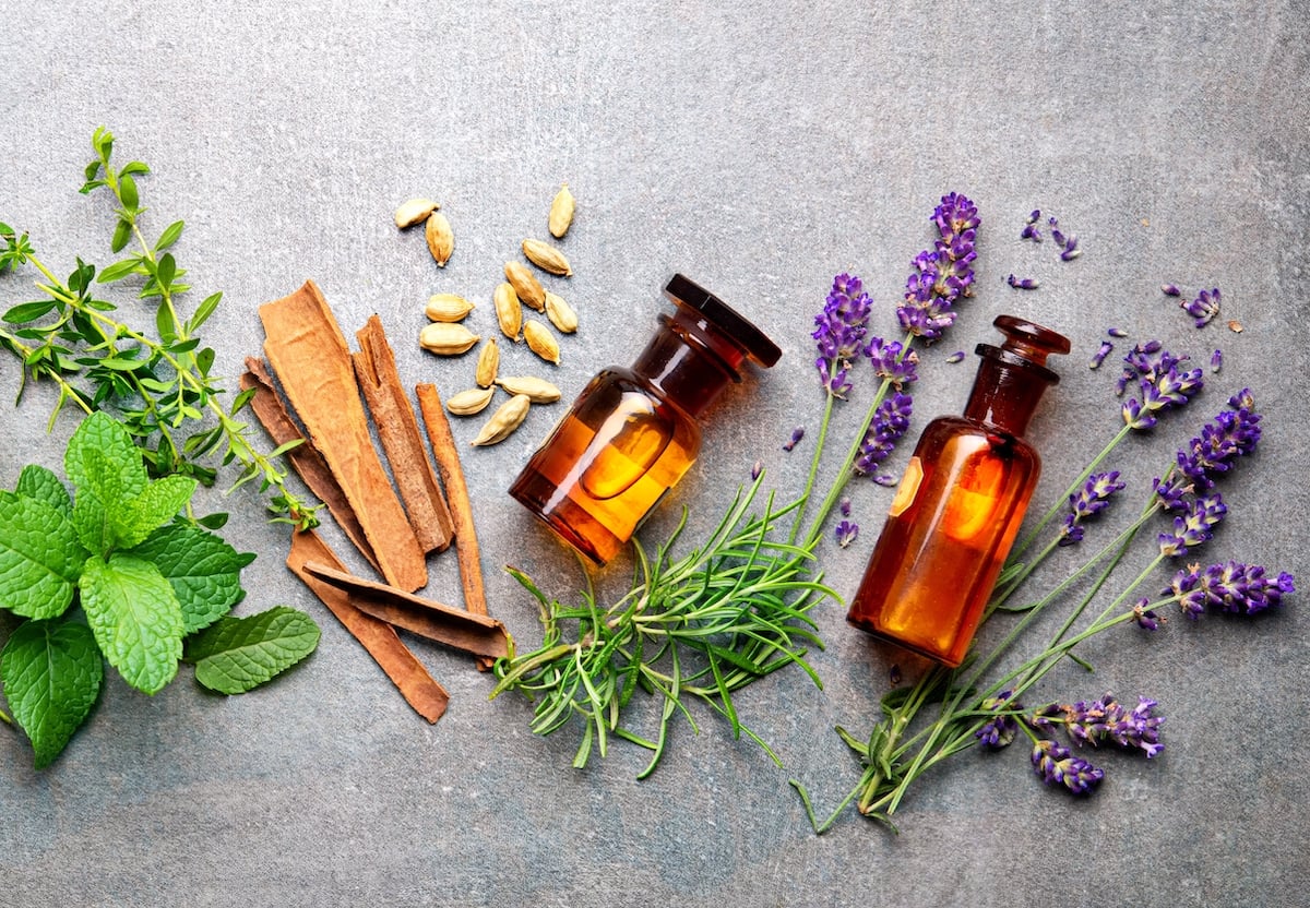 Huiles essentielles et antibiotiques, les associations dangereuses — free download