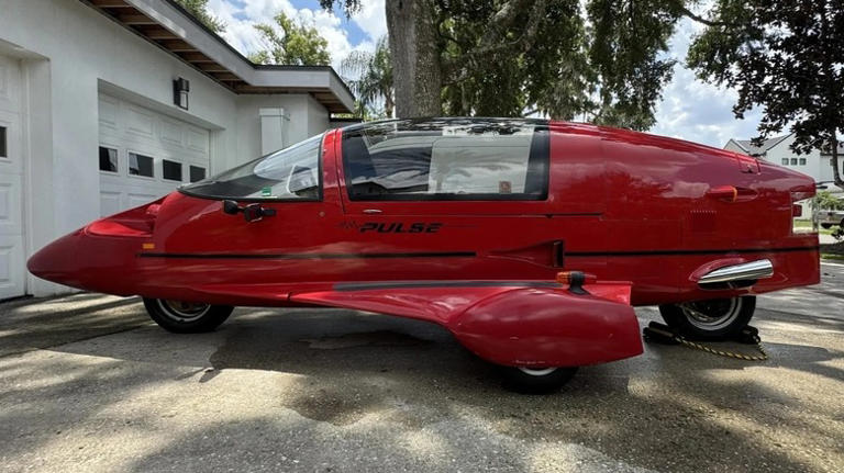 Is this Pulse autocycle a car, a motorcycle, or a jet fighter?