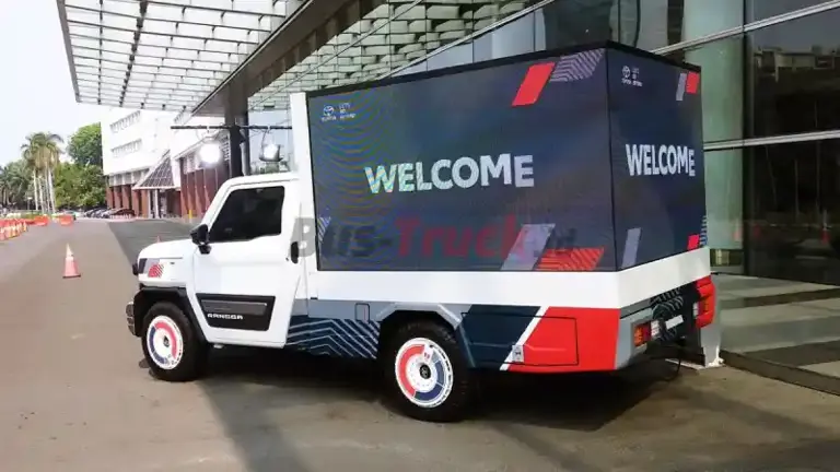 Untuk versi Indonesia hanya ada varian sasis panjang (Foto : Otodriver/Erie W. Adji)