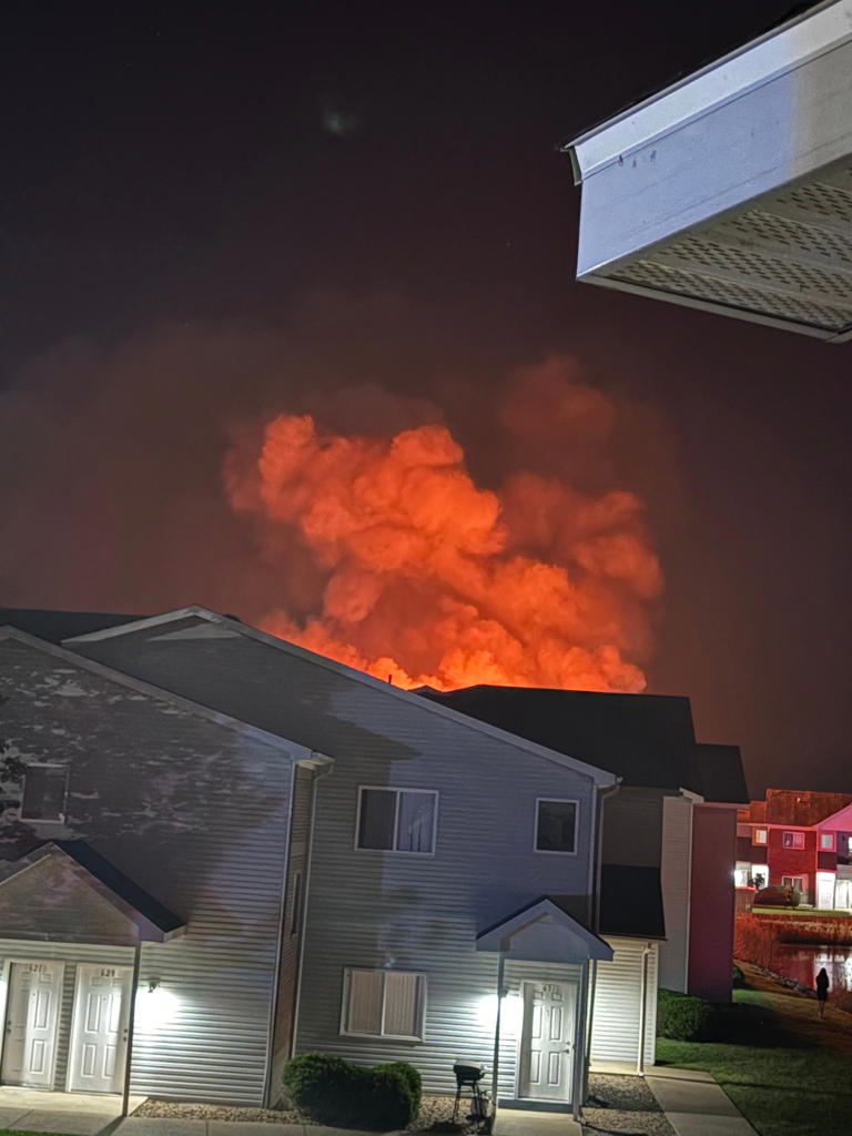 26 people displaced following overnight apartment complex fire